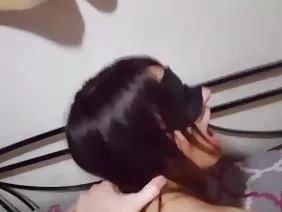 帶有尼龍的不可預測和無情的俄羅斯戀物癖愛好者已經被改造到如此程度，以至於它像瘋狂的變態。例如，這對夫婦試圖通過合成，然後自慰，以及完成是由男人的舌頭舔透明織物的髒部分。有一個未知的前端或一個女人的尾巴，但這場奇觀將真正讓你感到不寒而栗。