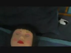 當她在年輕人西里爾的公寓裡時，莉娜驚呆了。這個發育遲緩的花花公子一直是謙虛，克制，長大，再次沒有證明他的錢包裡有比瑞士銀行更多的現金。主人用最昂貴的獨家品牌葡萄酒來對待客人，允許他適應他的頂層公寓的雪白色調，讓長腿的寶寶適應皮革沙發的柔軟。喝酒後，利他主義者默默地讓布魯內特患上癌症，將她的舌頭直到她的子宮。聲音中的那個女孩只發出了幸福的元音，偶爾呻吟，將她的臀部轉向男性的臉，然後呻吟。一個獨立的觸發器的未用完的胸部響應外星的撫摸而膨脹，腿之間的肉開始用粘稠的花蜜向外噴出。莉娜男孩似乎不再是無聊和無聊，因為她意識到西里爾是任何女人的夢想。她很高興，因為她有勇氣和一個短暫的睡覺，並且在她的朋友們在婚禮上如何羨慕她的靈魂中表現得很高興。她為什麼這麼想？是的，因為她要讓她的紳士在床上創造絕對的一切，只有他想，甚至是肛門，然後是他後面的口交。