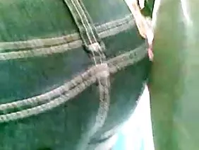 可愛的德國小雞Julia Star正在尋找一位富有的讚助商,他可以提供體面的生活,以換取滿足性需求的體面生活。特別是,娃娃提供了整個範圍的外星樂趣,包括在床上統治,捆綁繃帶繩索和肛交,沒有它,現代他媽的不再是特別的。金發女郎準備在公共場所的街道上操作贊助商,如果他給自己的筆打筆或購買一台昂貴的機器,小雞會在羨慕的女朋友面前炫耀。然而,德國人別無選擇,只能交易他們自己的身體,因為在歐洲人中,要么是窮人的乞討者,要么是貪婪的吝嗇鬼,希望按需接受性行為而不表達對女孩的感激之情。在與迷人的浮渣交往期間,Julia Star瞇著眼睛看著Lovelace的金鍊,貪婪地吞下唾液,期待著美好的生活。這個婊子抓住了金魚鉤,現在這個傻瓜將滿足她所有的奇思妙想以換取肛交。